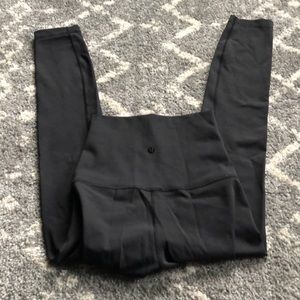 Lululemon wunder under 23” crop leggings -sz 2